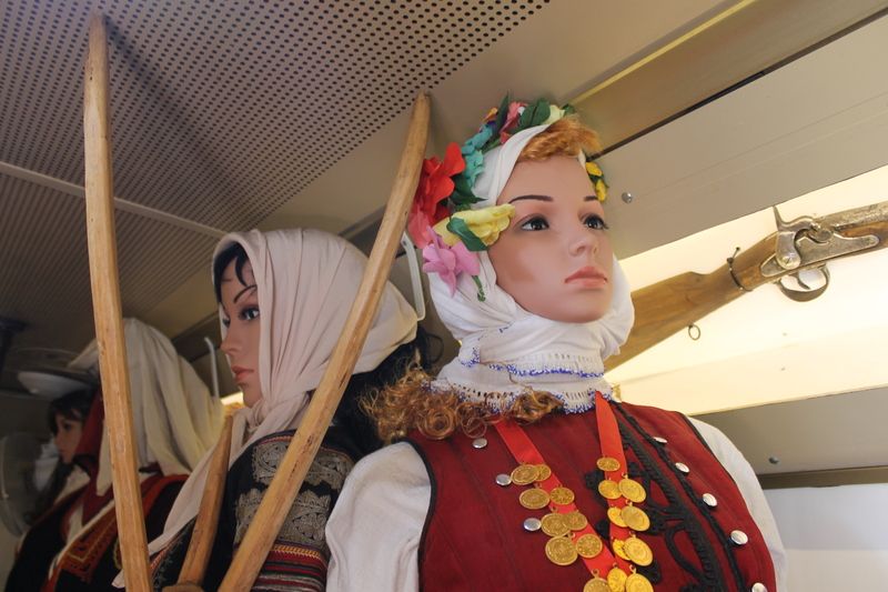 Ханове и хайдути посрещат гости в центъра на Бургас (снимки)  - E-Burgas.com